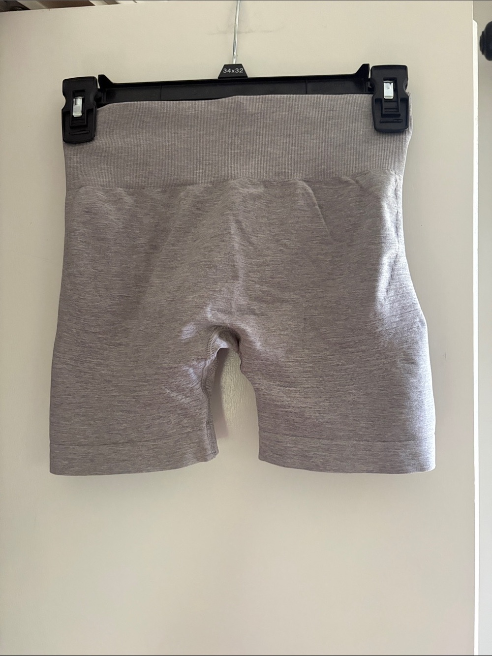 Seamless High-Waist Bike Shorts in Heather Gray with Butt Scrunch
